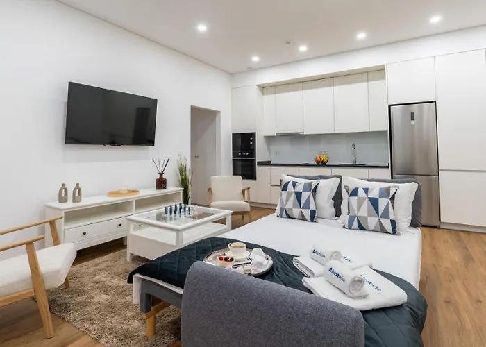 Open-plan In Downtown By Hostwise * Oporto