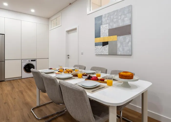 Open-plan In Downtown By Hostwise * Oporto