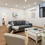 Open-plan In Downtown By Hostwise * Oporto