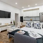 Open-plan In Downtown By Hostwise * Oporto