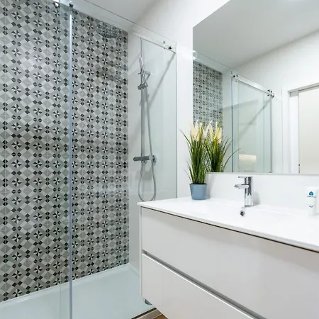 Open-plan In Downtown By Hostwise Porto