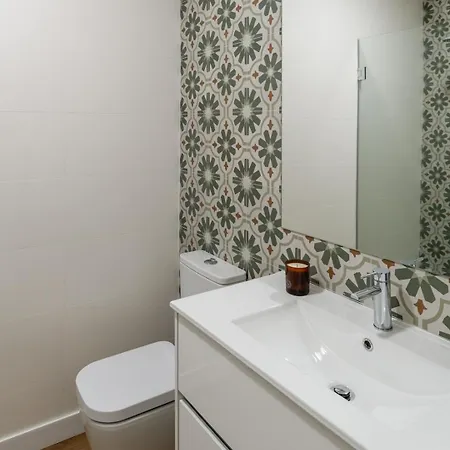 Open-plan In Downtown By Hostwise * Porto