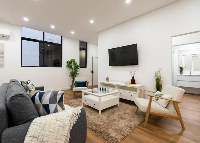 Open-plan In Downtown By Hostwise Πόρτο