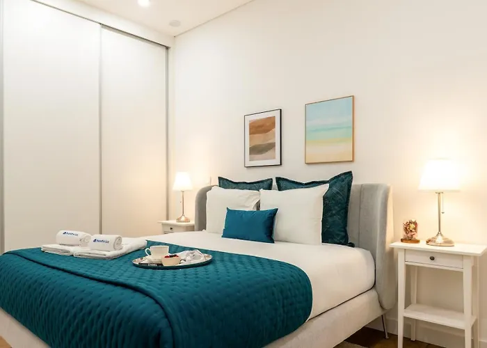 Open-plan In Downtown By Hostwise Porto