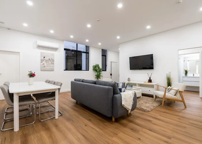 Open-plan In Downtown By Hostwise * Πόρτο