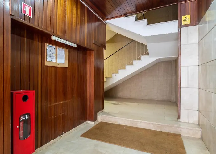 Open-plan In Downtown By Hostwise Πόρτο