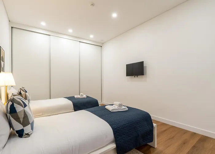 Open-plan In Downtown By Hostwise Porto